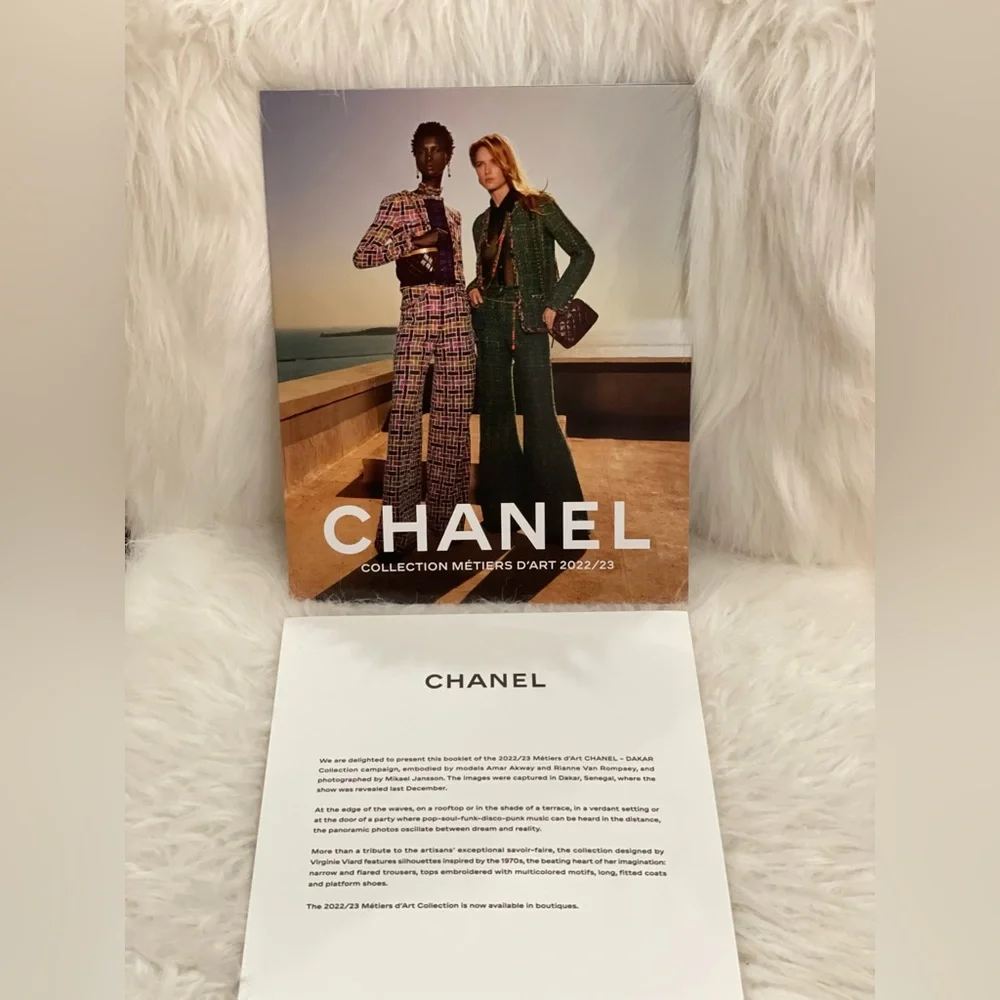 Auth New Chanel 2022/2023 Metiers D’Art book - Picture 3 of 4